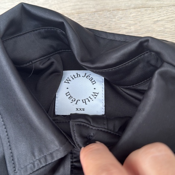 With Jean Black Button-Down Women's Shirt - Picture 2 of 3